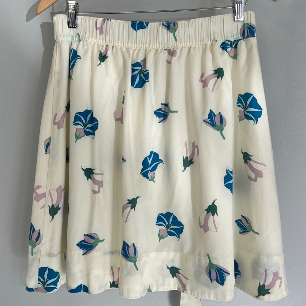LOFT Cream Skirt with Blue and Pink Floral Pattern Sz M - Picture 5 of 7